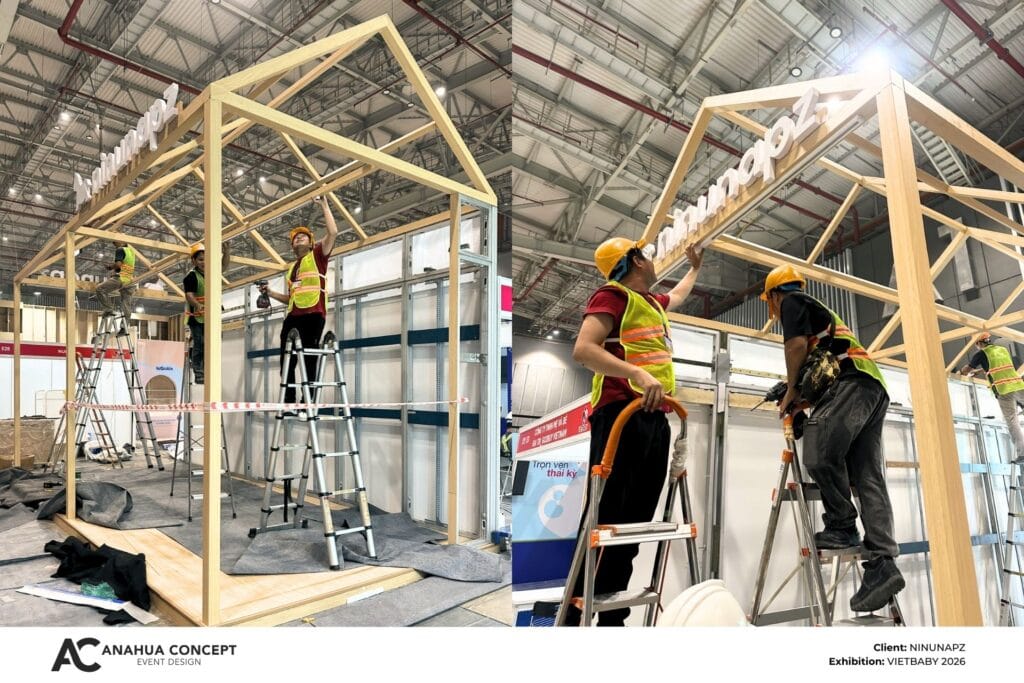 Anahua-Concept installation team assembling the reusable exhibition booth for Ninunapz at VietBaby 2026