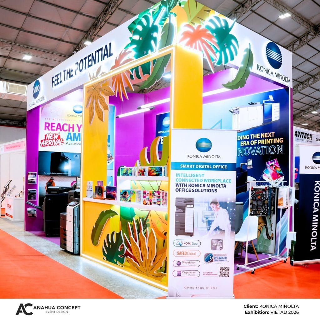 Khu vực trưng bày giải pháp công nghệ trong booth triển lãm Konica Minolta